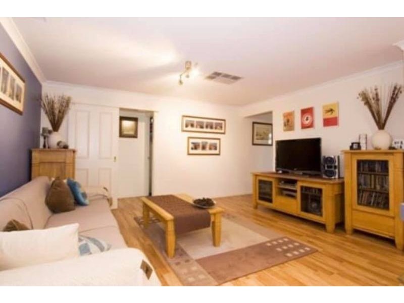 33 Wundu Entrance, South Guildford WA 6055