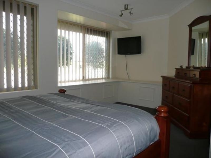 33 Wundu Entrance, South Guildford WA 6055