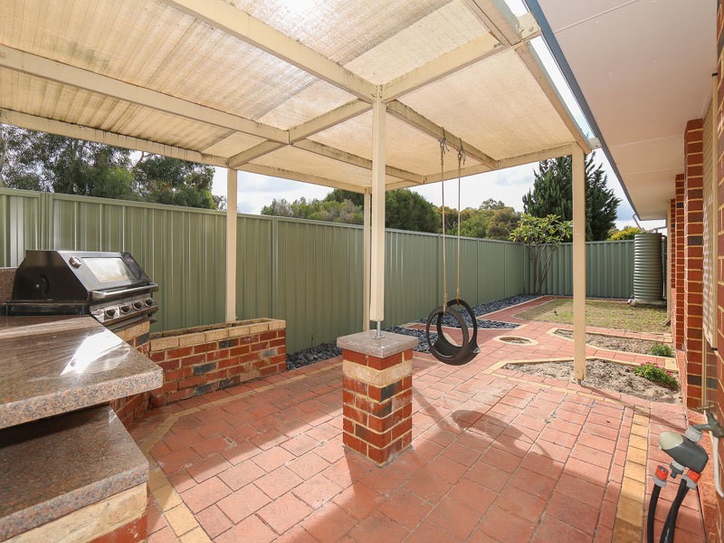 33 Wundu Entrance, South Guildford WA 6055