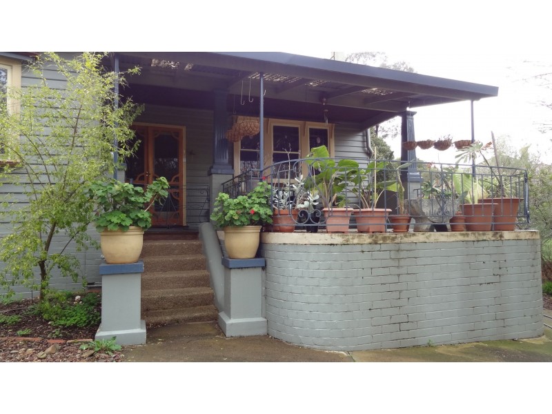 82 Old Violet St, Ironbark VIC 3550