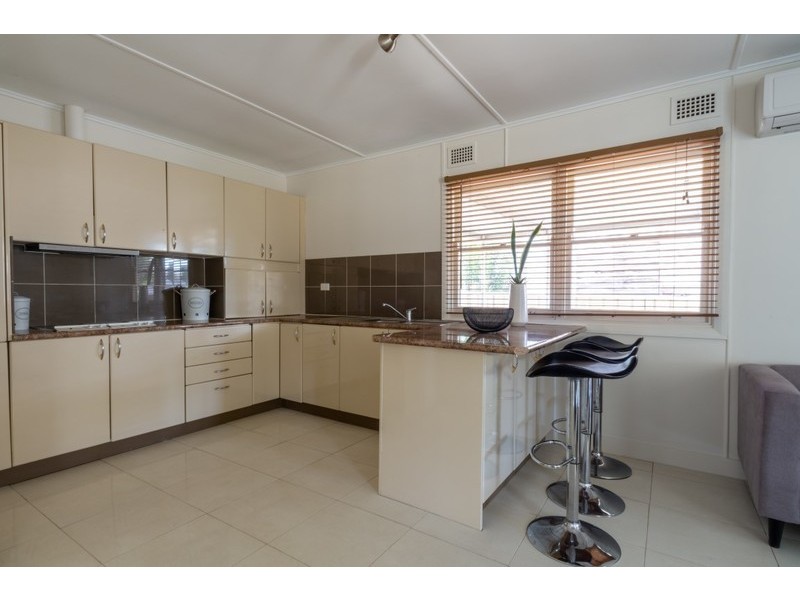 15 Railway Street, Cessnock NSW 2325
