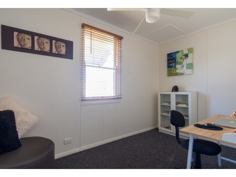 15 Railway Street, Cessnock NSW 2325