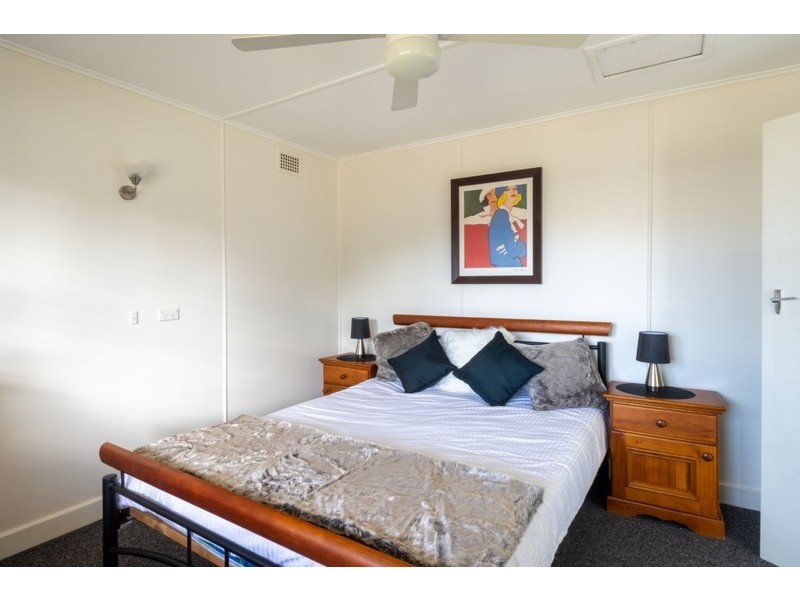 15 Railway Street, Cessnock NSW 2325