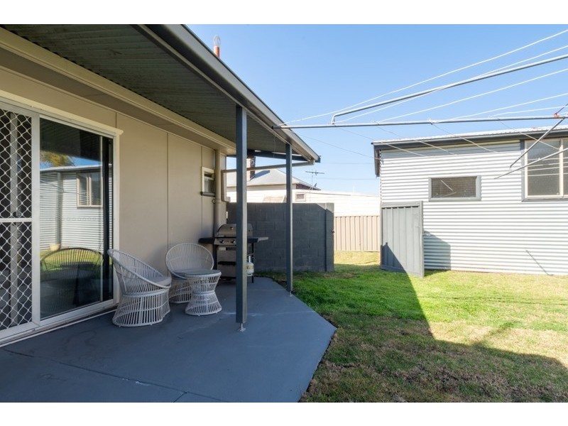 15 Railway Street, Cessnock NSW 2325