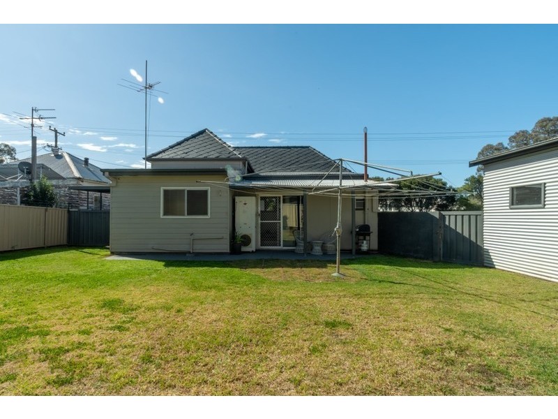 15 Railway Street, Cessnock NSW 2325