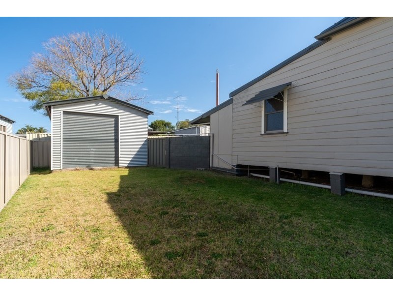 15 Railway Street, Cessnock NSW 2325