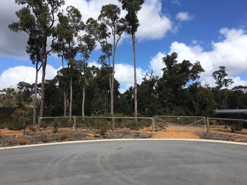 7 Ingram Place, Mahogany Creek WA 6072