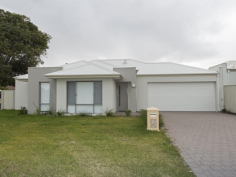 41 Smiths Avenue, Redcliffe WA 6104