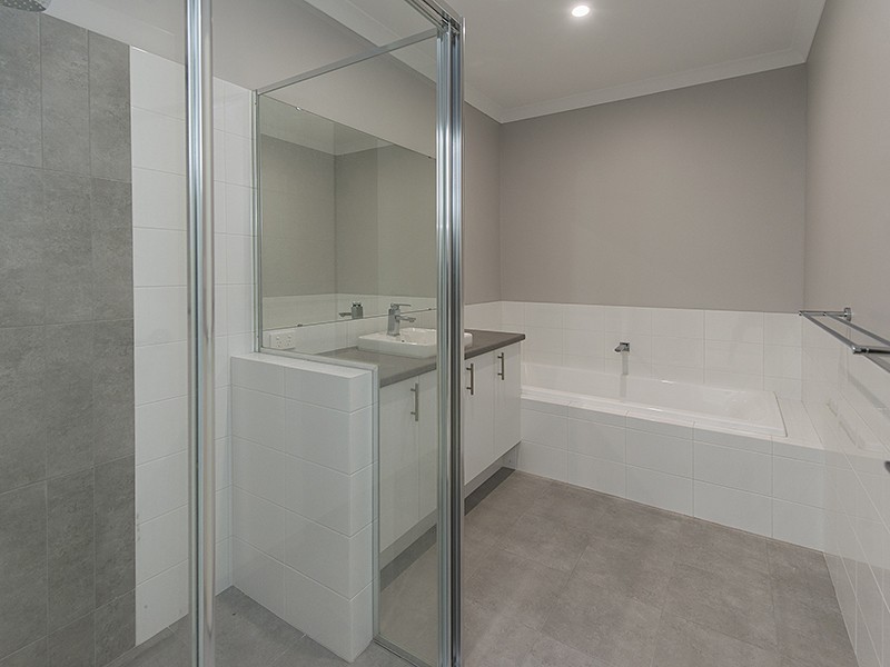 41 Smiths Avenue, Redcliffe WA 6104