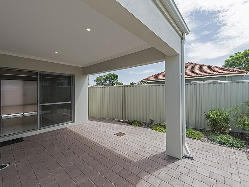 41 Smiths Avenue, Redcliffe WA 6104