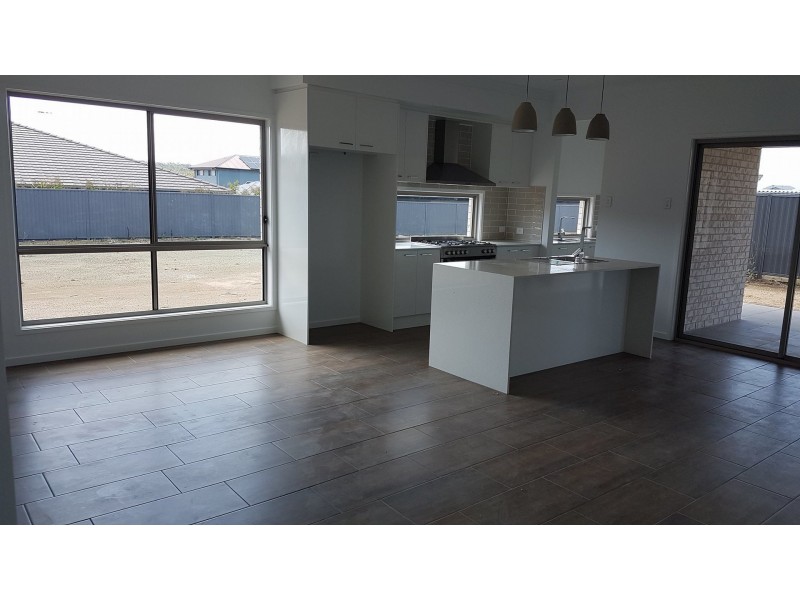 23 Palatial Crescent, Narangba QLD 4504