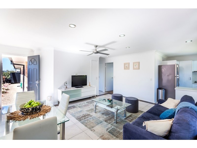 2/18 Cabot Court, Merrimac QLD 4226