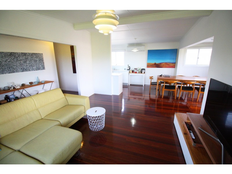 7 Ambrose St, Brighton QLD 4017