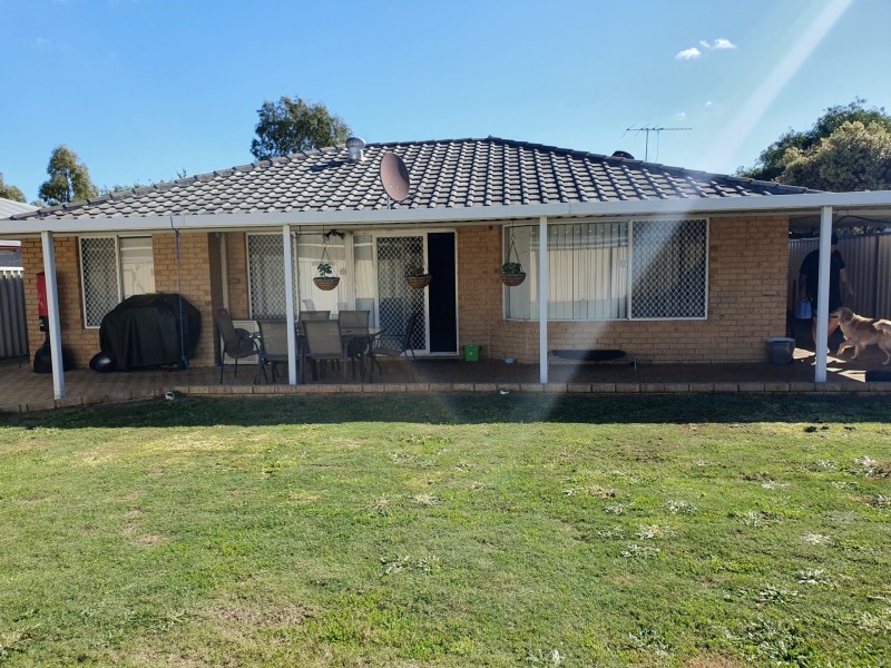 23 Charnley Gardens, Waikiki WA 6169