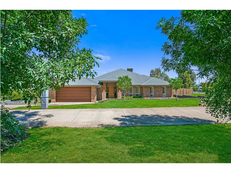 13 Windmill Drive, Moore Creek NSW 2340