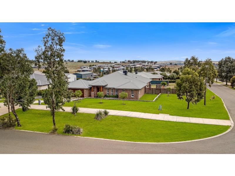 13 Windmill Drive, Moore Creek NSW 2340