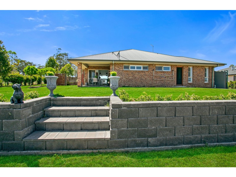 13 Windmill Drive, Moore Creek NSW 2340