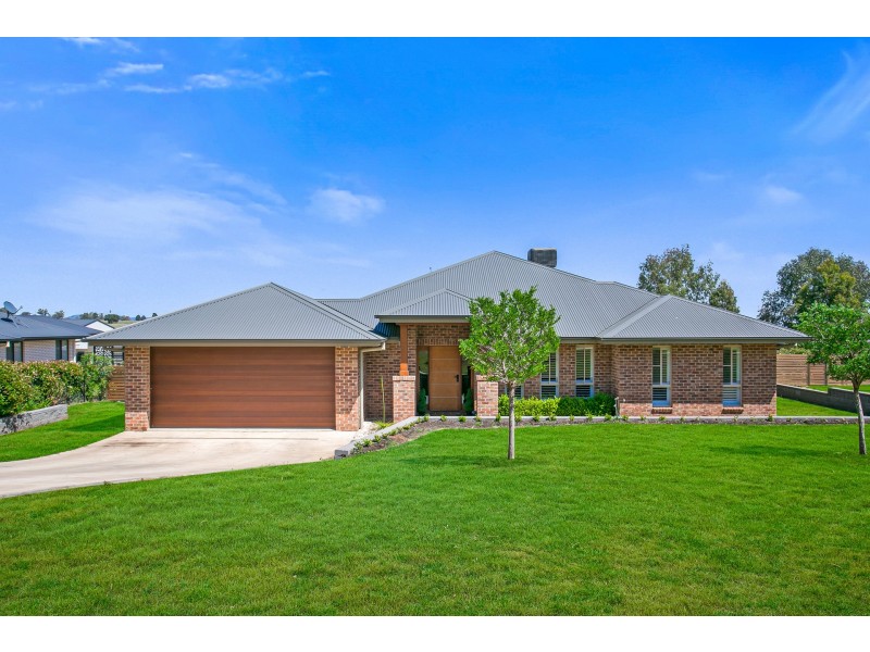 13 Windmill Drive, Moore Creek NSW 2340