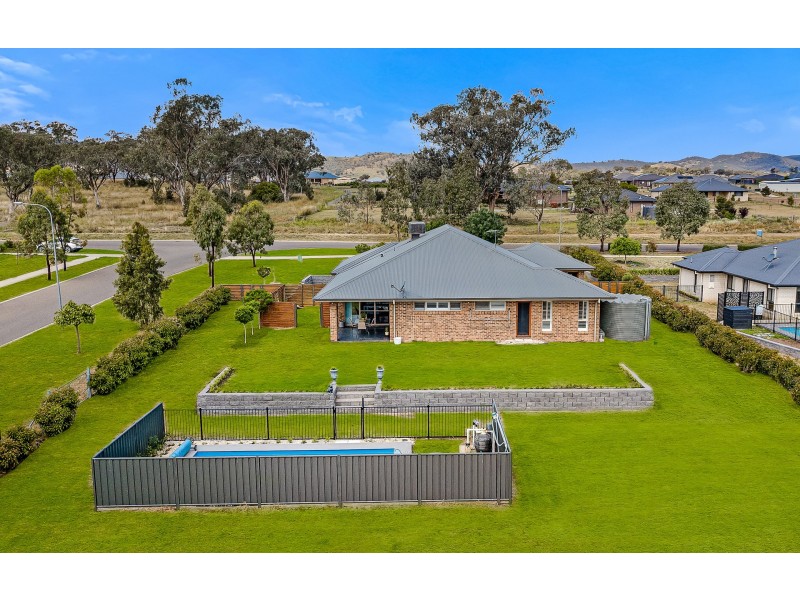 13 Windmill Drive, Moore Creek NSW 2340