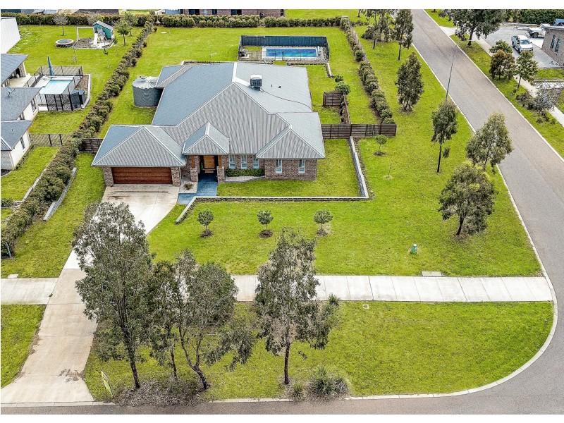 13 Windmill Drive, Moore Creek NSW 2340