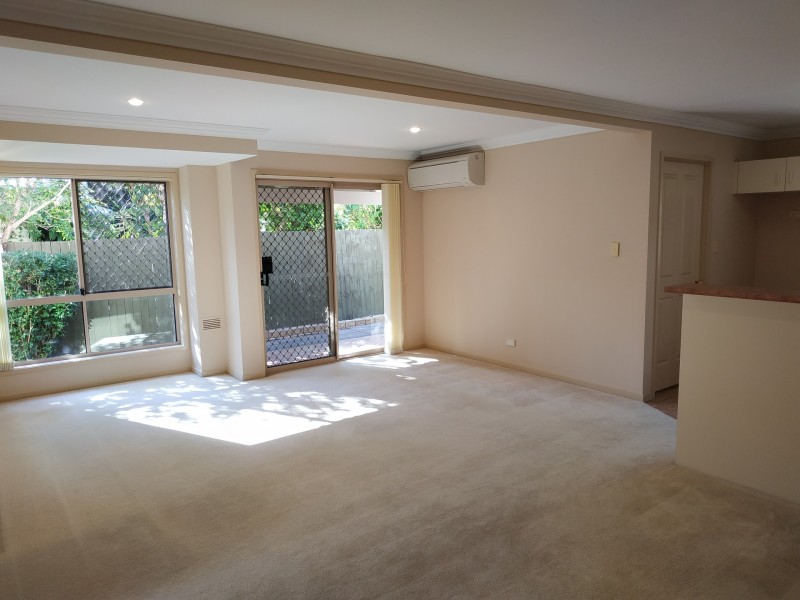 2/14 Phillip Street, Labrador QLD 4215