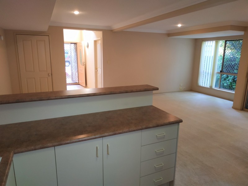 2/14 Phillip Street, Labrador QLD 4215