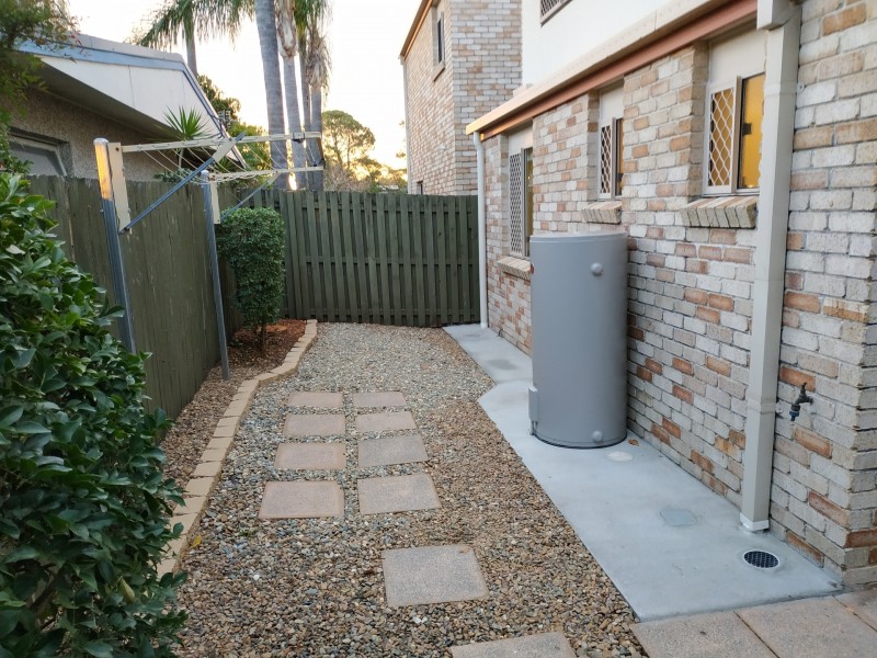 2/14 Phillip Street, Labrador QLD 4215