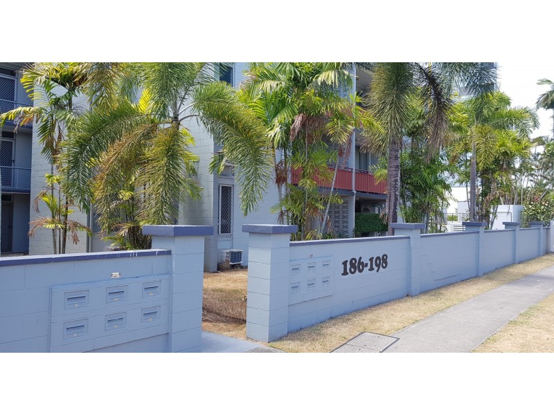 10/186 Lake Stret, Cairns City QLD 4870