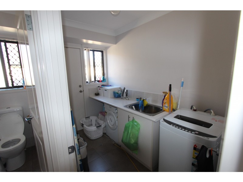 8 Sasha St, Wynnum West QLD 4178