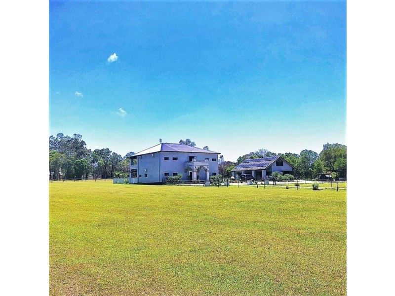 18 Amaroo Place, Cooroibah QLD 4565