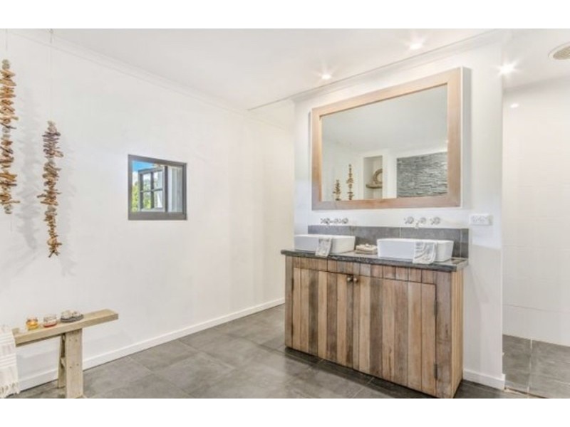 18 Amaroo Place, Cooroibah QLD 4565