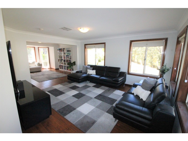 13 Wongalara Place, Woodcroft NSW 2767