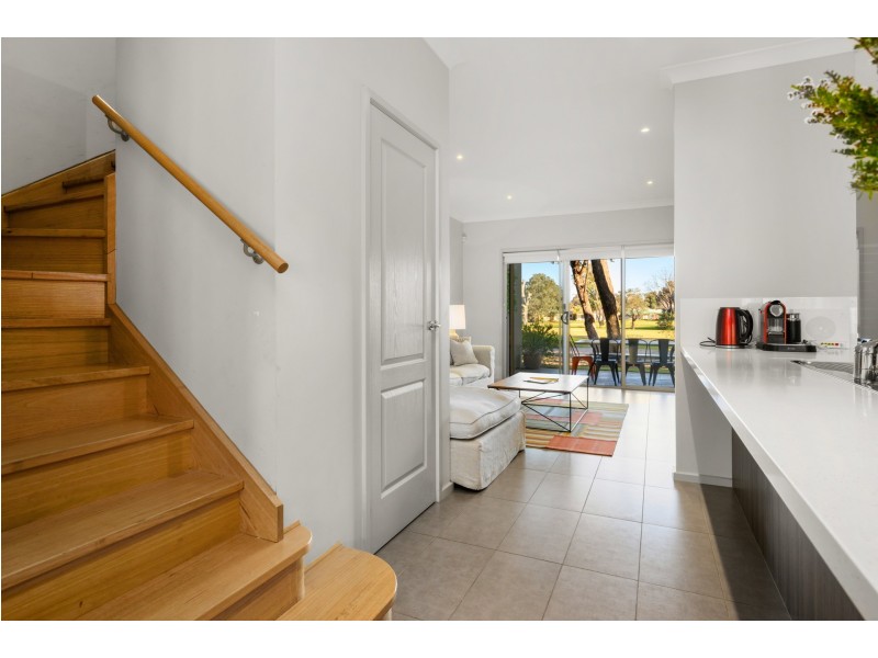 35 Evesham Place, Thurgoona NSW 2640