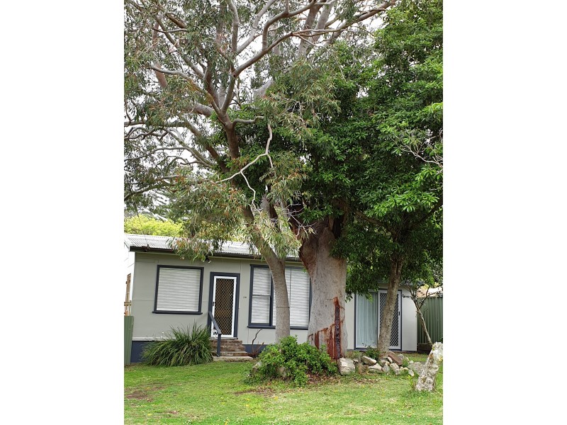 26 LOFTUS STREET, Bundeena NSW 2230