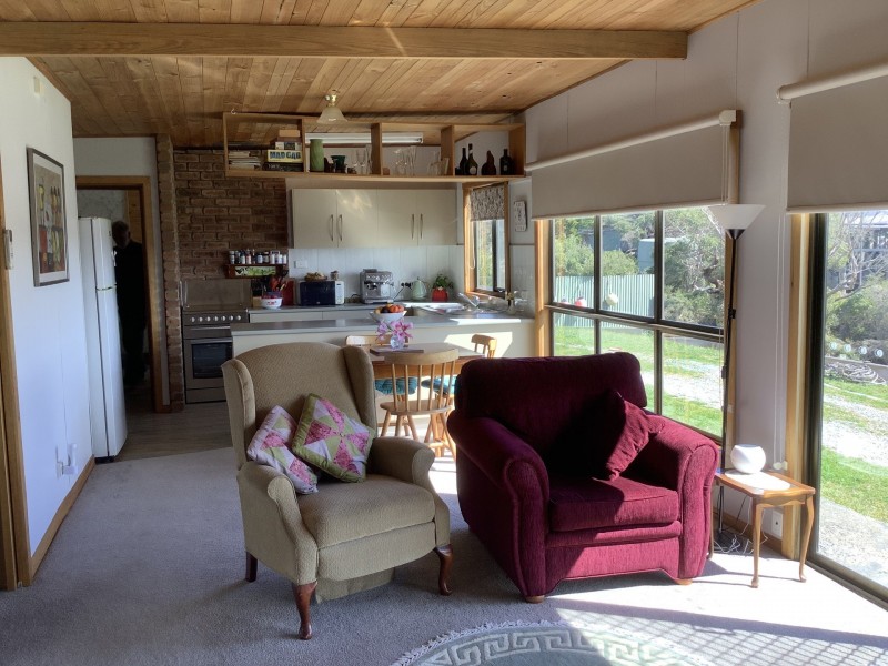 10 Freeman Place, Arthur River TAS 7330