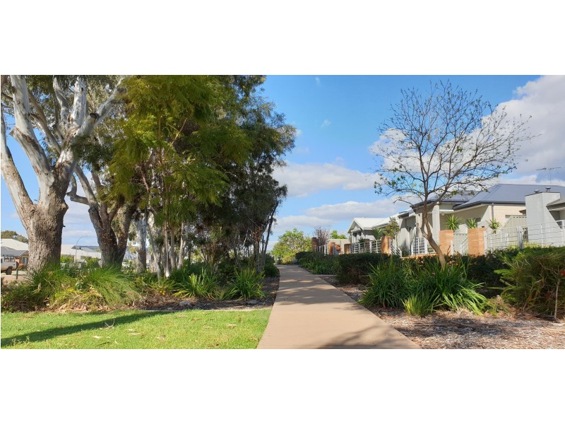 8 Lowe Way, Byford WA 6122