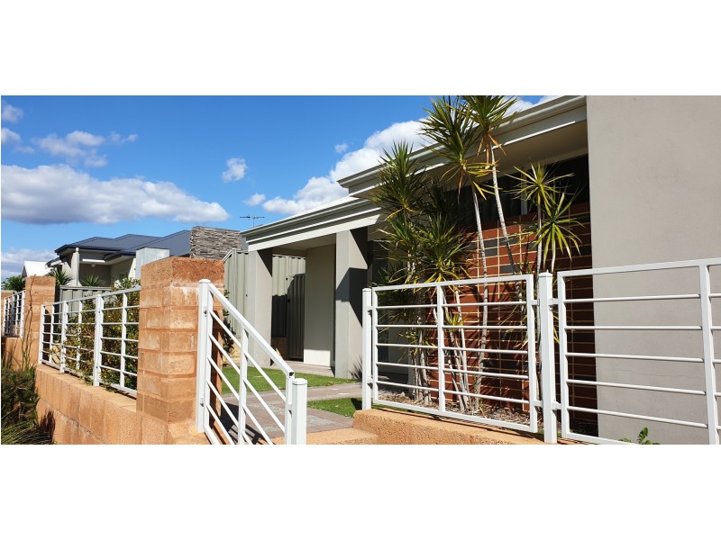 8 Lowe Way, Byford WA 6122