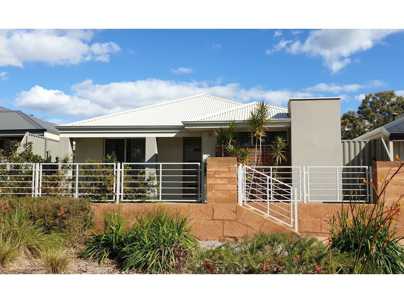 8 Lowe Way, Byford WA 6122