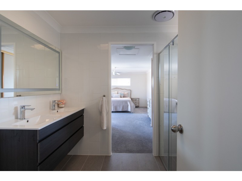 394 Winstanley street, Carindale QLD 4152