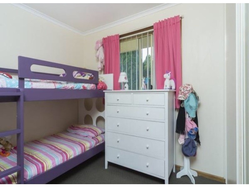 8 Chisholm Court, Golden Grove SA 5125