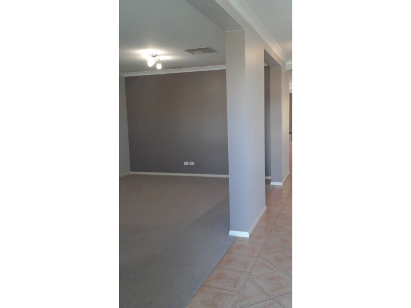 6 Yankos Drive, Werribee VIC 3030