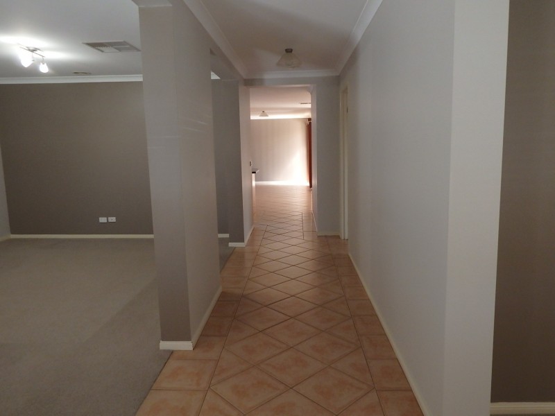 6 Yankos Drive, Werribee VIC 3030