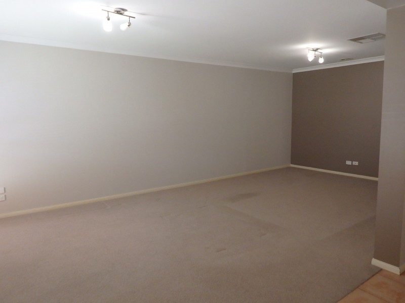 6 Yankos Drive, Werribee VIC 3030