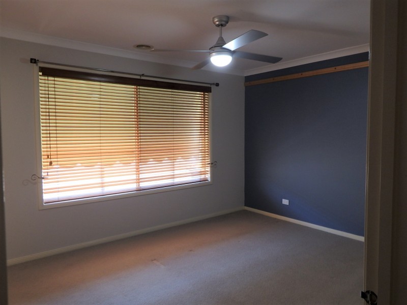 6 Yankos Drive, Werribee VIC 3030