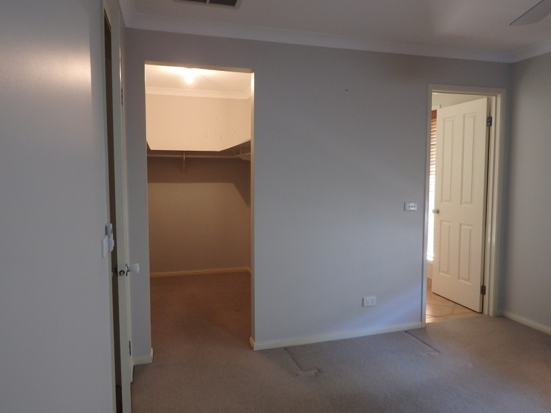 6 Yankos Drive, Werribee VIC 3030