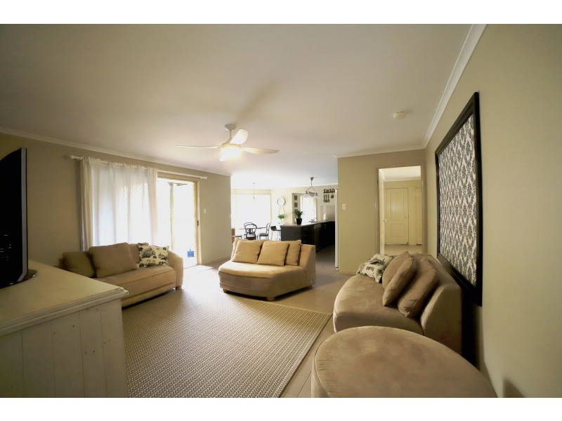 18 McLean Place, Nambour QLD 4560