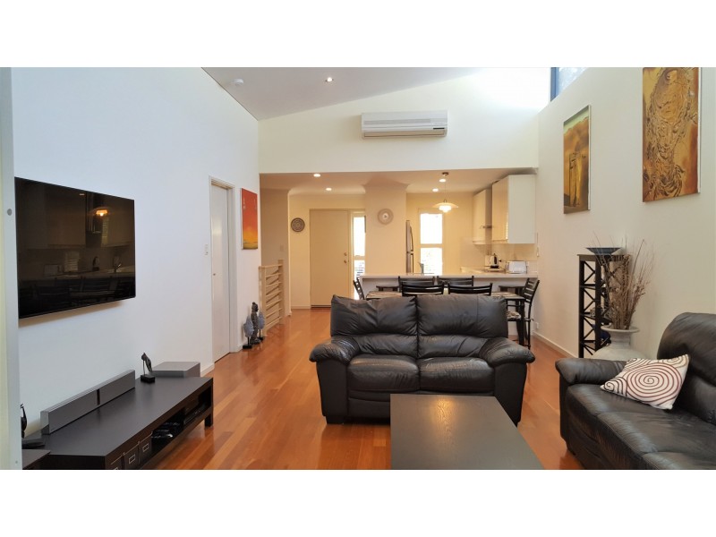 7 Golfers Retreat, Halls Head WA 6210