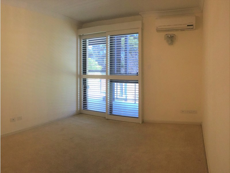 7 Golfers Retreat, Halls Head WA 6210