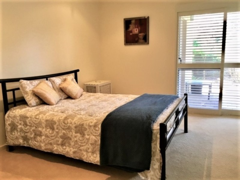 7 Golfers Retreat, Halls Head WA 6210