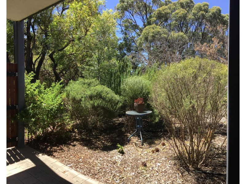 7 Golfers Retreat, Halls Head WA 6210